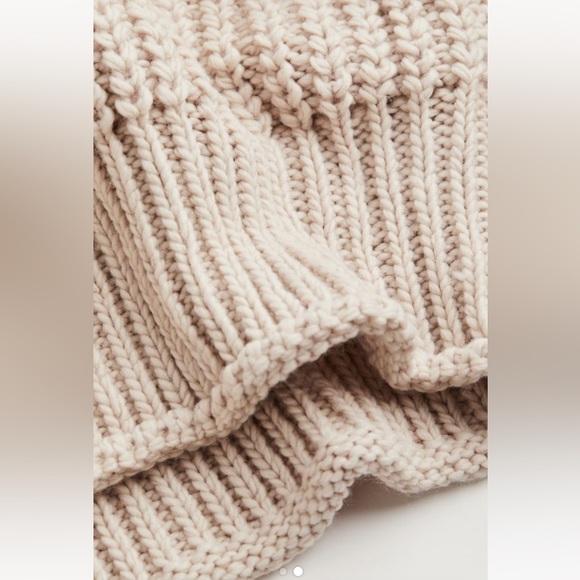 H&M Chunky Knit Sweater - Picture 2 of 6